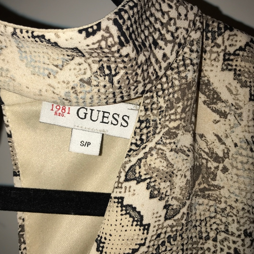 LAST DAY TO BUY!! GUESS DRESS - Picture 10 of 10